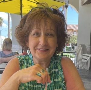 Meet your Posher, Julie